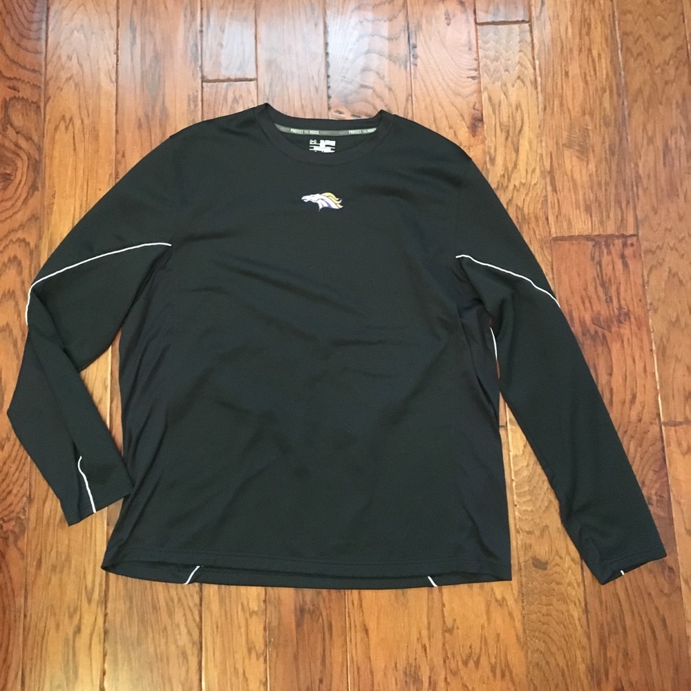 Black Under Armour Sweatshirt